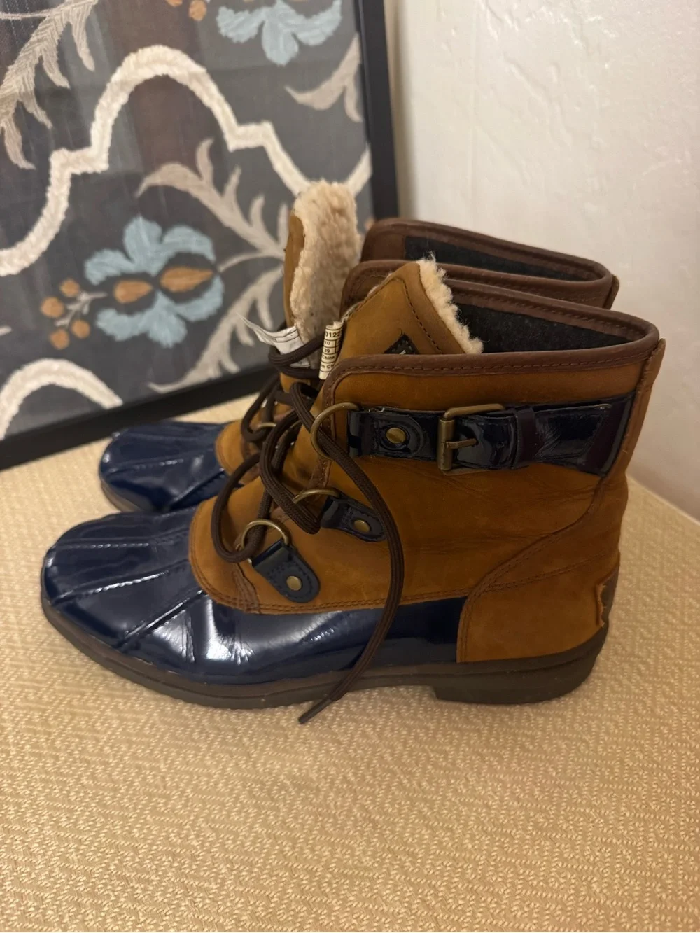 UGG Waterproof Duck Boots Brown & Navy Blue Lace Up Size 8 Women